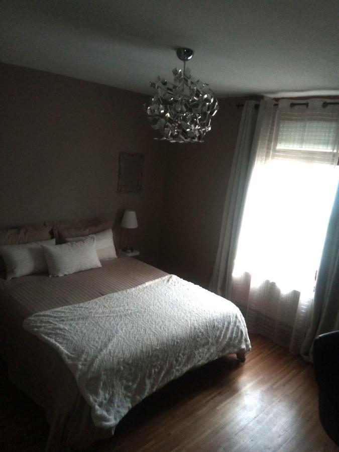 Aux Berges De Sambre Hotel Aulnoye-Aymeries Kamer foto
