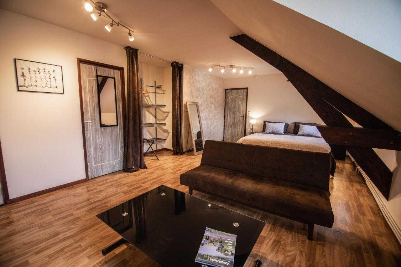 Aux Berges De Sambre Hotel Aulnoye-Aymeries Buitenkant foto